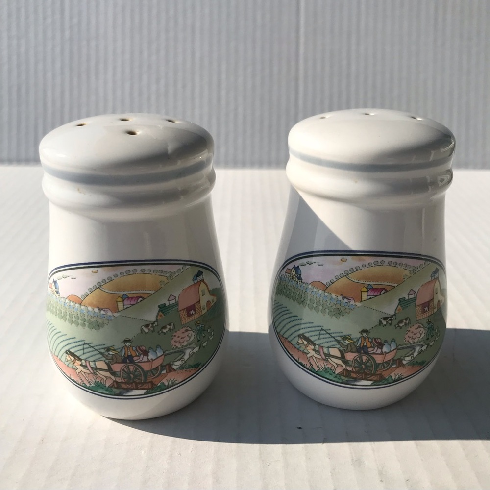 Home Beautiful ‘Homecoming’ Salt & Pepper Shaker Set